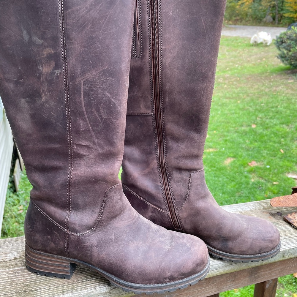 Clarks Knee High Leather Boots. Size 6.5.